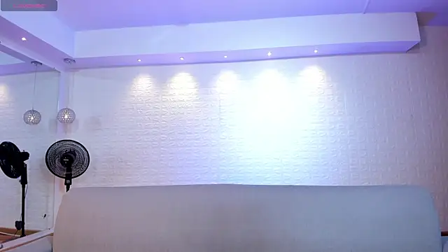 violet scott online show from 12/23/25, 10:35