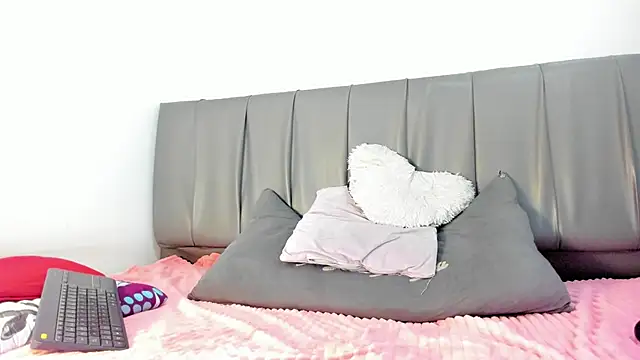 Cherllynn online show from 02/06/25, 04:36