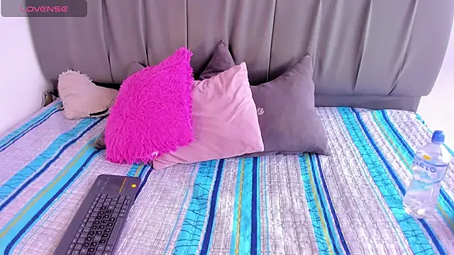 Cherllynn online show from 09/13/25, 05:02