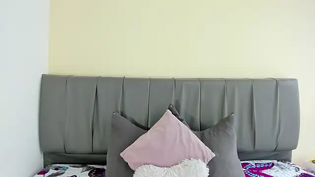 Cherllynn online show from 12/04/25, 02:48