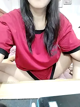 cream1299 online show from 10/28/25, 12:47