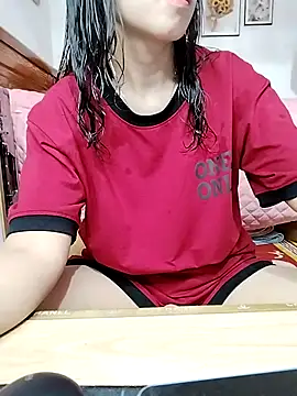 cream1299 online show from 11/07/25, 11:54