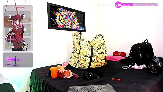 Snapshot of la_ratona_1 chatting on 07/14/26, 11:49 la ratona 1 online show from 07/14/26, 11:49