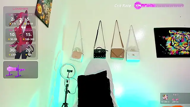 Snapshot of la_ratona_1 chatting on 07/17/26, 11:06 la ratona 1 online show from 07/17/26, 11:06