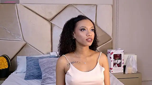 Nahomi King online show from 01/16/26, 01:37