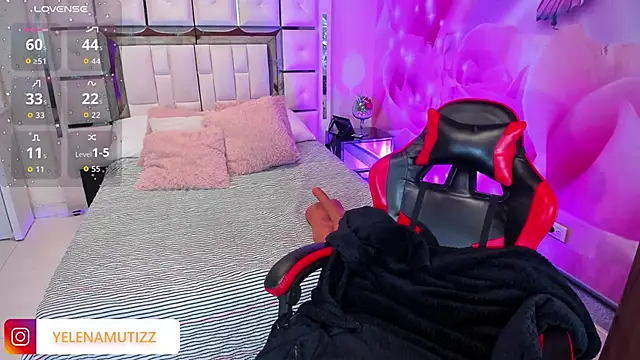 Yelena mutiz online show from 10/22/25, 01:22