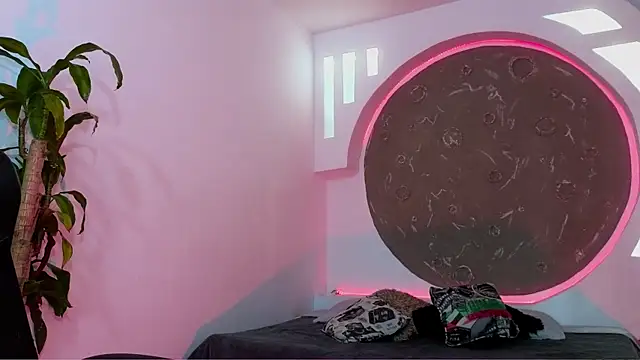 Tatianabr 01 online show from 01/14/26, 02:17