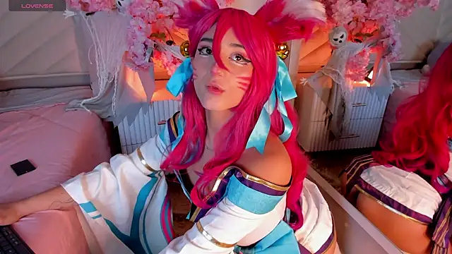 miia  baker online show from 10/31/25, 12:39