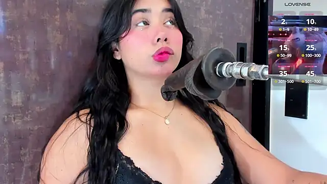Snapshot of issie_cute chatting on 03/22/25, 07:42 issie cute online show from 03/22/25, 07:42