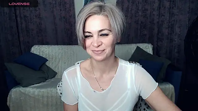 Snapshot of Blonde_lola444 chatting on 12/17/24, 11:16 Blonde lola444 online show from 12/17/24, 11:16