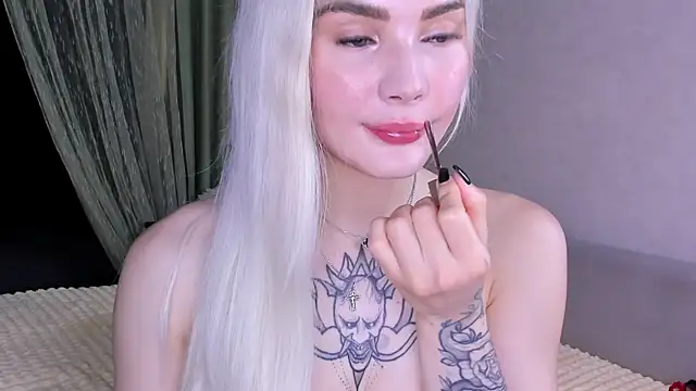 Snapshot of Sweeet_Barbie chatting on 06/20/26, 03:48 Sweeet Barbie online show from 06/20/26, 03:48