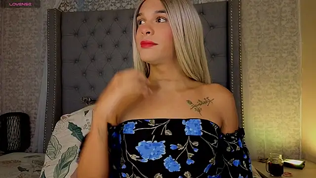 Shantal Joness online show from 11/08/25, 09:13