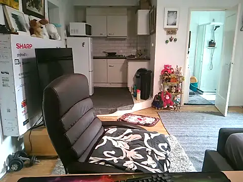 mihaimichael online show from 10/20/25, 09:10