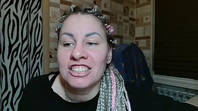 Snapshot of TherestlessKitty chatting on 05/05/26, 10:18 TherestlessKitty online show from 05/05/26, 10:18