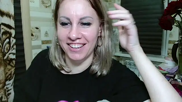 Snapshot of TherestlessKitty chatting on 06/14/26, 02:24 TherestlessKitty online show from 06/14/26, 02:24