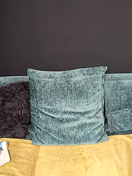 nora the strange online show from 06/03/26, 10:51