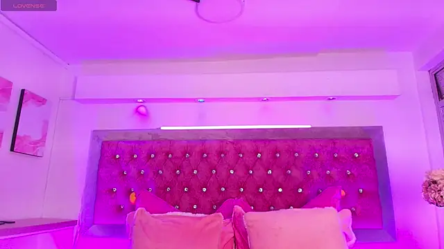 Tayzon Foxxx online show from 12/15/25, 12:42