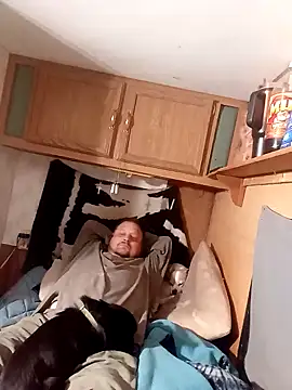 Snapshot of tjmacksjr chatting on 12/23/24, 03:29 tjmacksjr online show from 12/23/24, 03:29