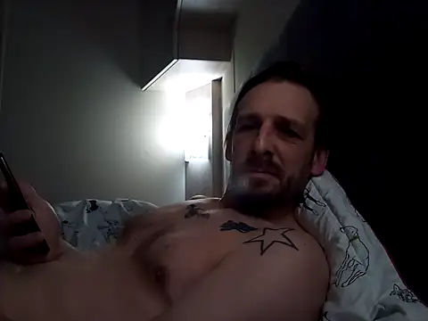 Snapshot of HungKing88 chatting on 12/20/24, 08:17 HungKing88 online show from 12/20/24, 08:17