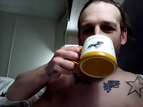 Snapshot of HungKing88 chatting on 12/27/24, 08:45 HungKing88 online show from 12/27/24, 08:45