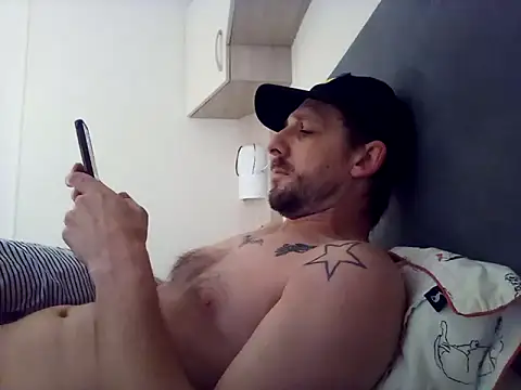 Snapshot of HungKing88 chatting on 12/30/24, 09:48 HungKing88 online show from 12/30/24, 09:48