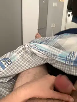 Erenn34 online show from 04/12/26, 05:23