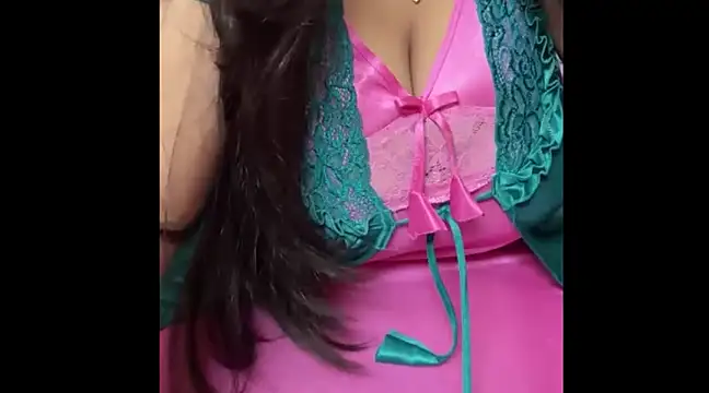 Moody Girl2 online show from 12/22/24, 06:37