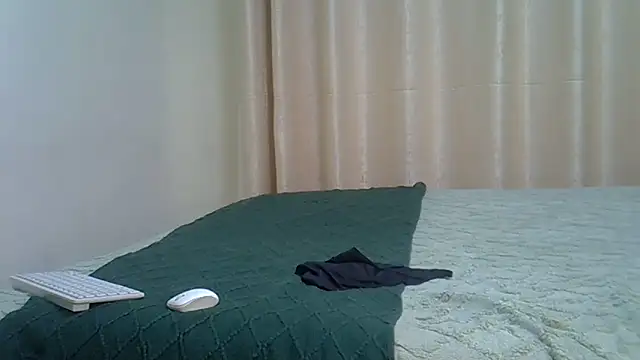 Snapshot of jeyberrie chatting on 06/18/26, 09:30 jeyberrie online show from 06/18/26, 09:30