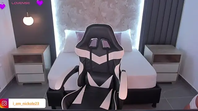 nicky peyton online show from 10/26/25, 03:01