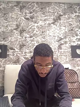 Snapshot of Jose_Smoke chatting on 02/26/25, 02:37 Jose Smoke online show from 02/26/25, 02:37
