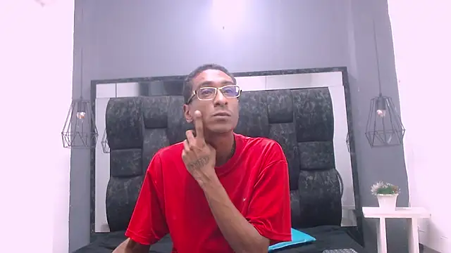 Snapshot of Jose_Smoke chatting on 03/02/25, 02:08 Jose Smoke online show from 03/02/25, 02:08