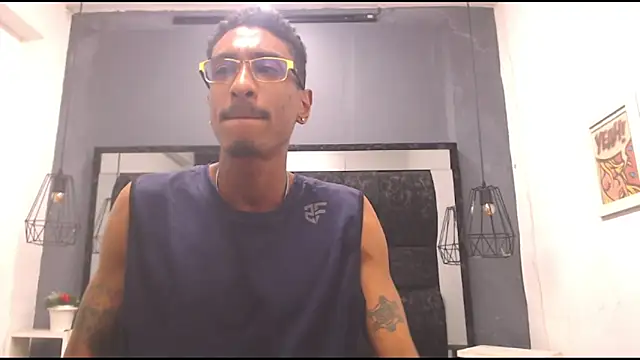 Snapshot of Jose_Smoke chatting on 09/14/25, 02:54 Jose Smoke online show from 09/14/25, 02:54