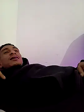 Snapshot of Jose_Smoke chatting on 09/20/25, 08:48 Jose Smoke online show from 09/20/25, 08:48