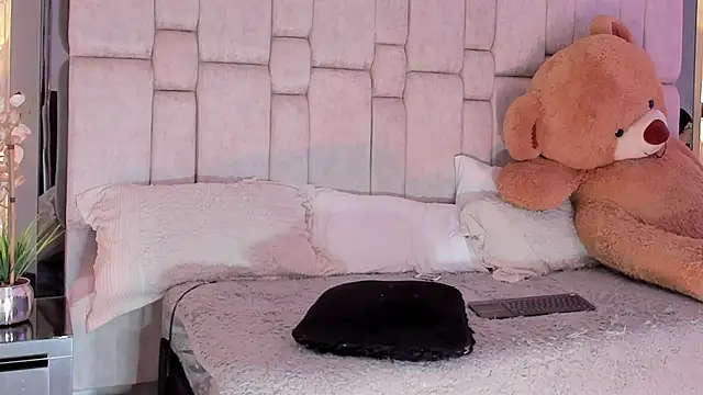 Marilyn-Cooper online show from 02/20/25, 06:28