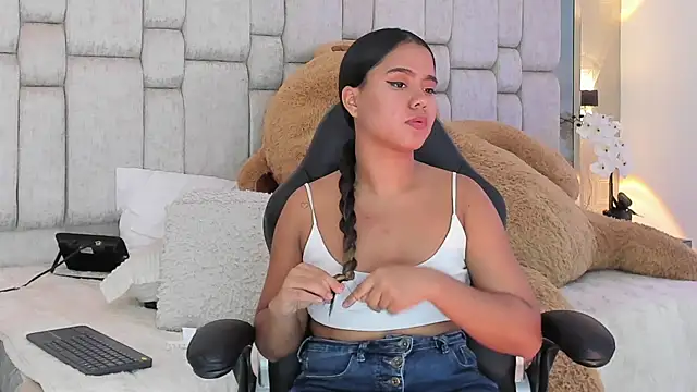 Marilyn-Cooper online show from 02/23/25, 07:33