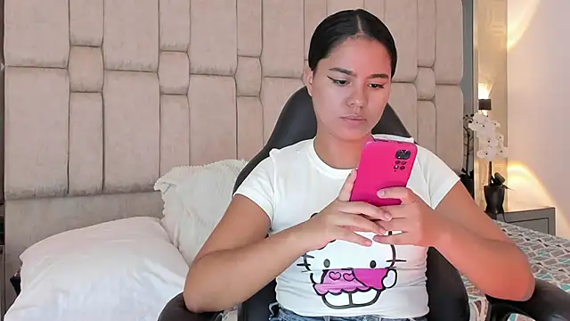 Marilyn-Cooper online show from 02/26/25, 07:53