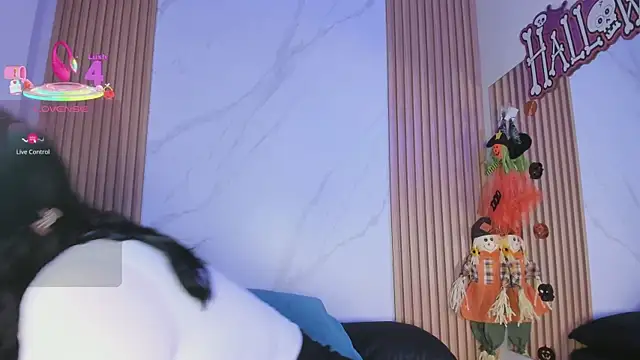 Snapshot of juicy_led_ chatting on 10/28/25, 11:14 juicy led online show from 10/28/25, 11:14