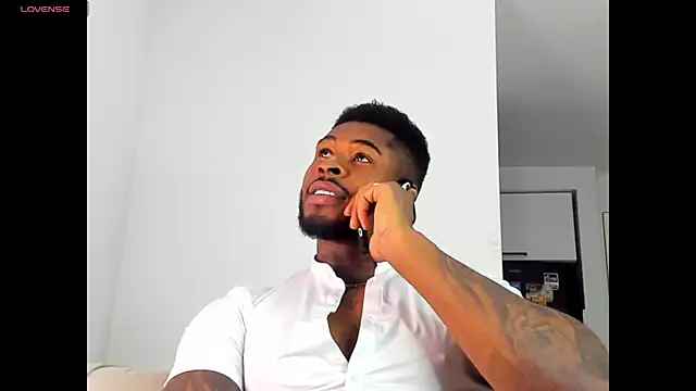 Makonneen online show from 12/22/25, 10:51