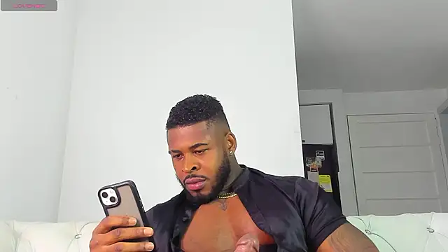 Snapshot of Makonneen chatting on 02/03/26, 06:40 Makonneen online show from 02/03/26, 06:40