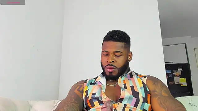 Snapshot of Makonneen chatting on 03/02/26, 08:15 Makonneen online show from 03/02/26, 08:15