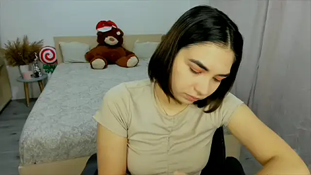 Alexa Dolly12 online show from 12/17/24, 06:24