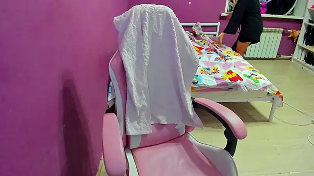 Lika8234 online show from 12/18/25, 09:21