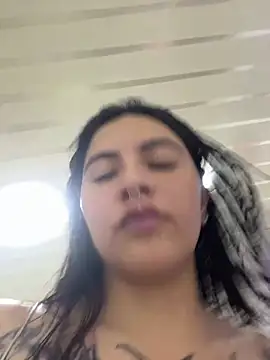  luna torres online show from 05/04/26, 12:23