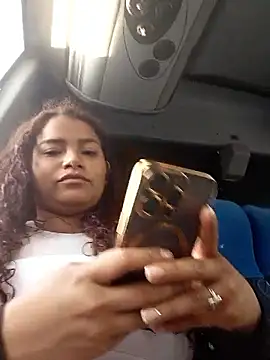 loly marce online show from 10/25/25, 10:15