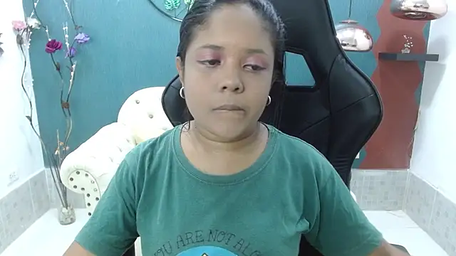 Melikasweetz online show from 02/25/25, 05:25