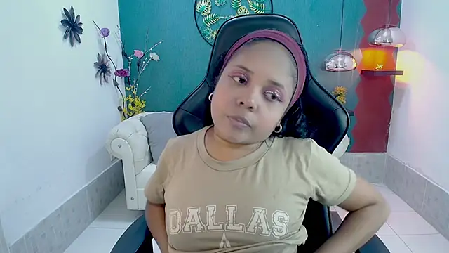 Melikasweetz online show from 02/25/26, 05:44