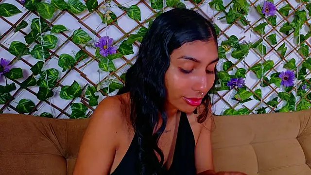 Snapshot of taty_miller chatting on 02/08/26, 01:25 taty miller online show from 02/08/26, 01:25