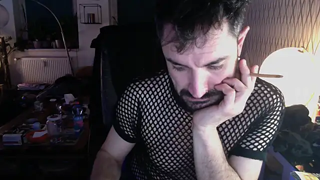 tomz0819 online show from 02/25/25, 05:41