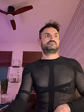 tomz0819 online show from 03/08/25, 05:28