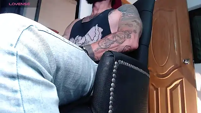 Snapshot of ren_stipee chatting on 03/01/25, 08:02 ren stipee online show from 03/01/25, 08:02